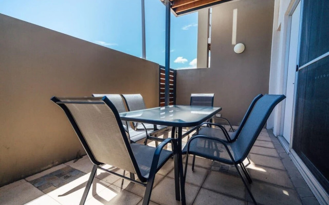 The Cove @ New Port-Pool - Spa - Sauna - Gym & More