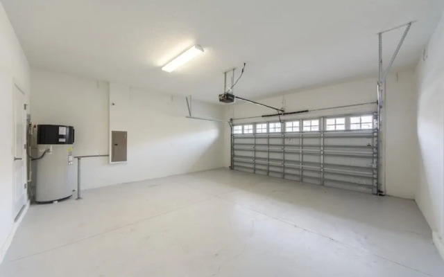 H2u - Evangeline - Cg1427 8 Bedroom Home by Redawning