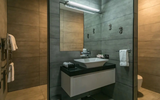 Luxury Villa 5 Bedrooms