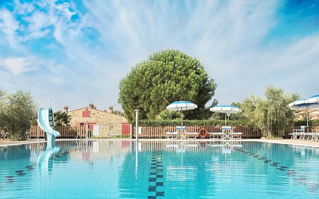 Residence a Vada con piscina