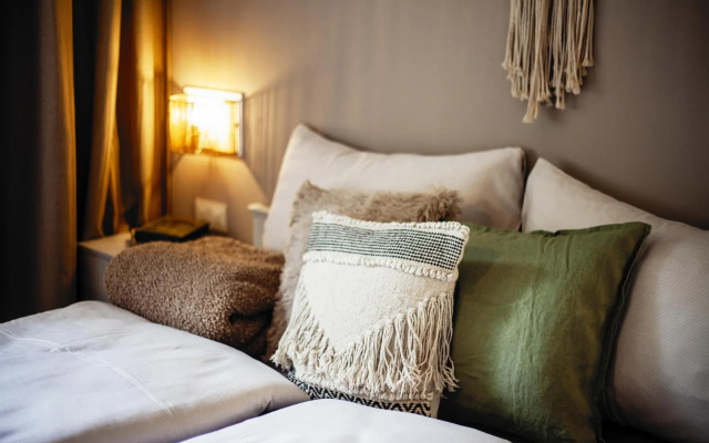 PineTree Lodge
