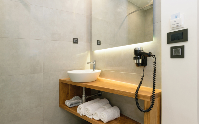 Renieris Hotel