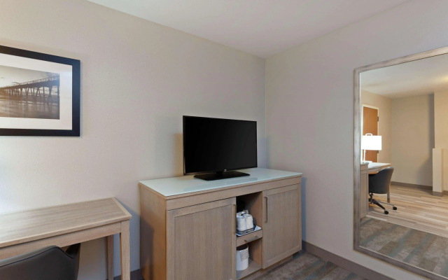 Hampton Inn & Suites Hermosa Beach