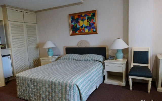 Orange Grove Hotel