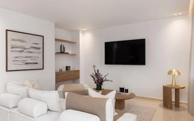 2-bdr SV Elegance Luxury Apt With Shared Pool