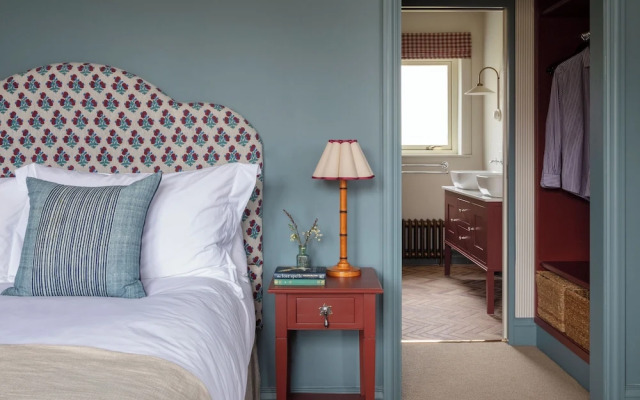 The Kirkstyle Inn & Sportsman's Rest