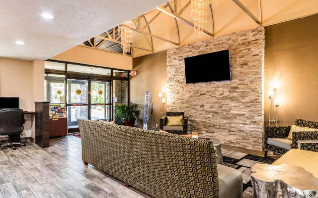 Lake Norman Inn and Suites