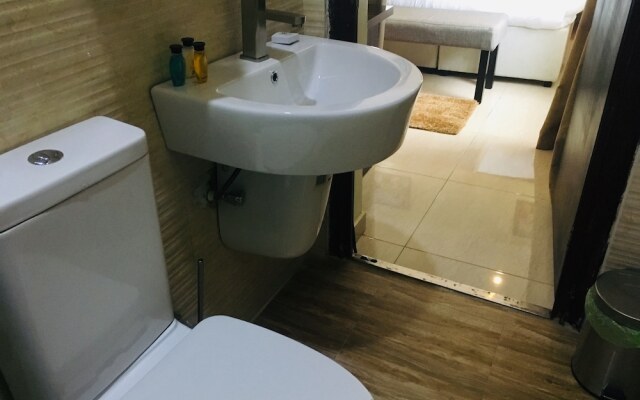 Stoneside Hotel and Apartments