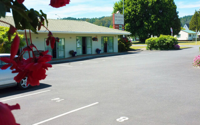 Birchwood Spa Motel