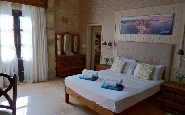 Village Knights Accommodation