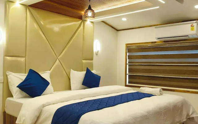 Vinayak House Boats
