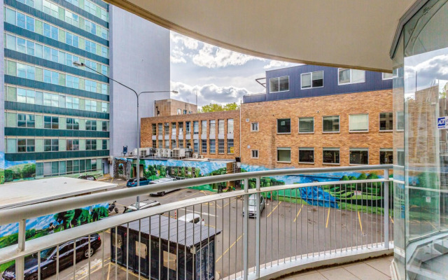 Private Modern Room in center of the city