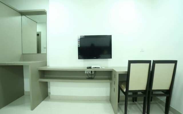 Falcons Nest Lariviera