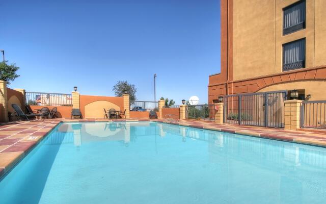 Holiday Inn Express Hotel & Suites Albuquerque Midtown, an IHG Hotel