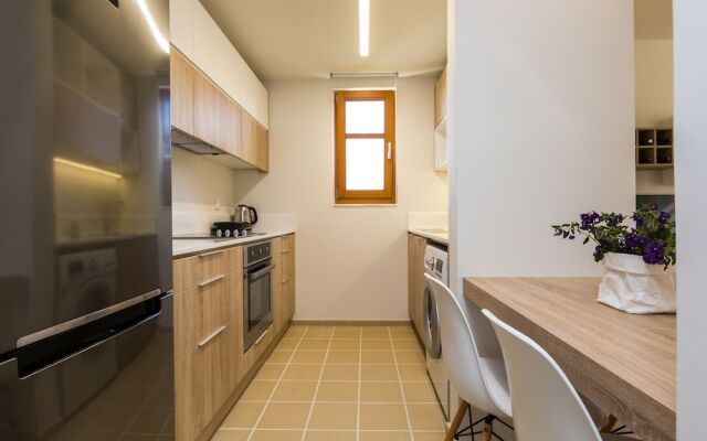 Mikro Livadi Special Lodges