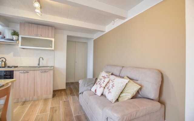 Apt. 7