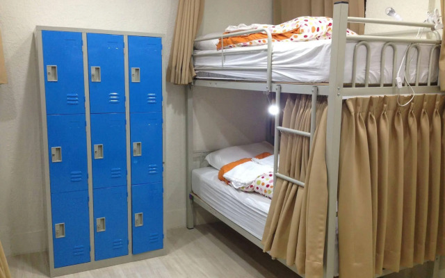 Pineapple Backpackers Hostel