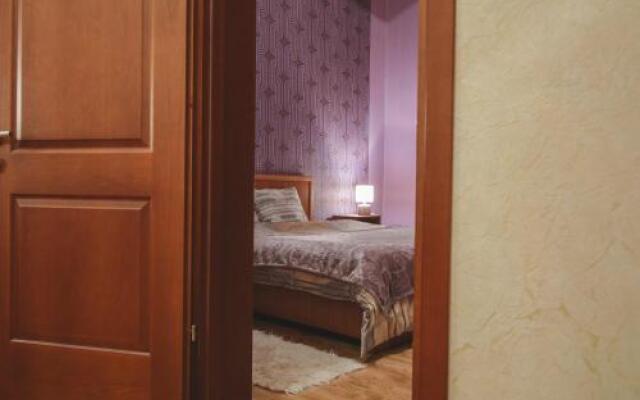 Cozy Apartment at Rustaveli Avenue