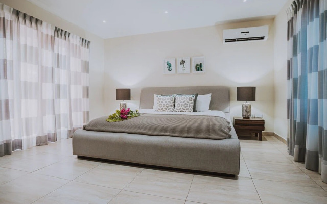 Secluded Villa With Pool3min to Beachfree Utilities