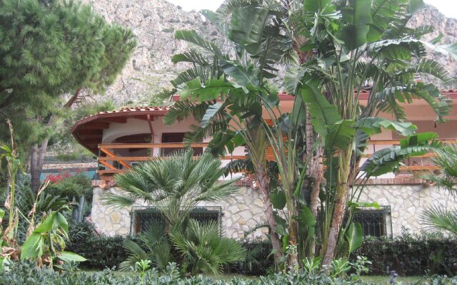 Villa Denise 100 Meters From the sea