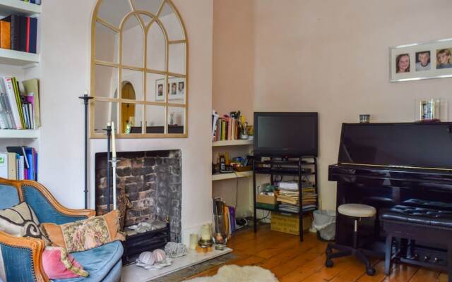 Tranquil 1 Bedroom Oasis in London With Garden