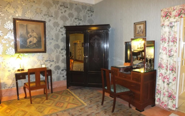 Hotel Udai Bilas Palace-Dungarpur
