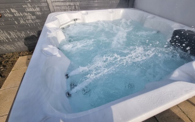 Butterfly 3-bed Hot Tub Lodge in Northumberland