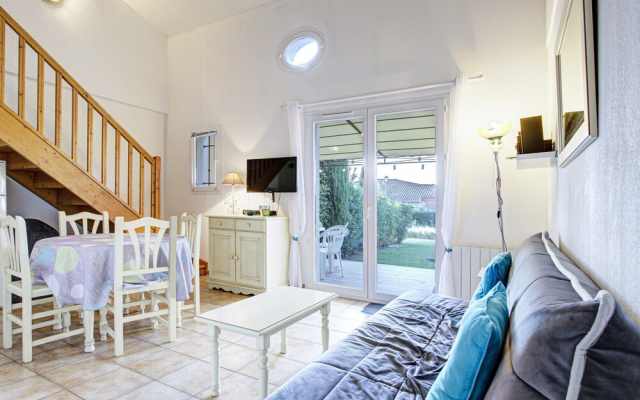 Quiet 6-guest Apartment in Homps