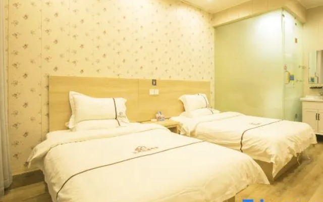 Zhumadian Yili Express Hotel
