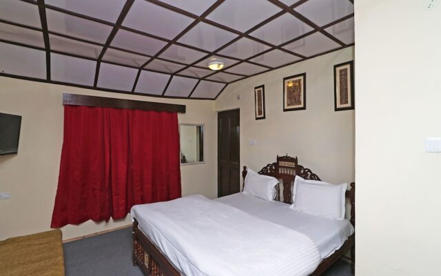 OYO 13724 Home Cosy Stay Near Mall Road