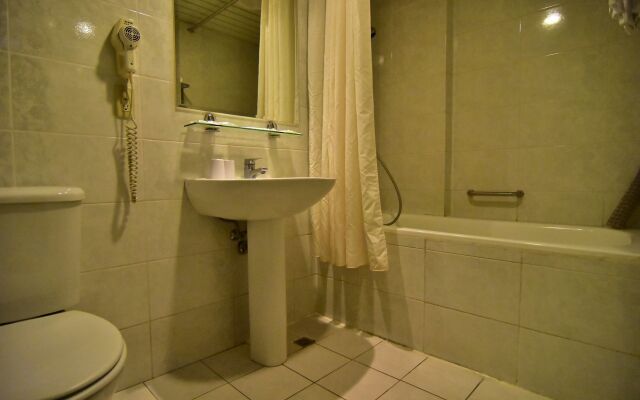 SLV Business Hotel