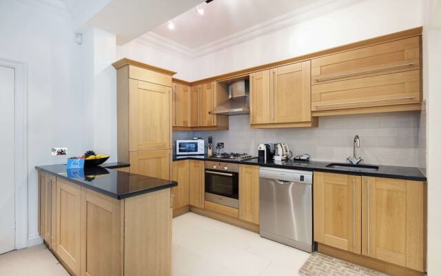 The Earl's Court Square Residence - RNCN