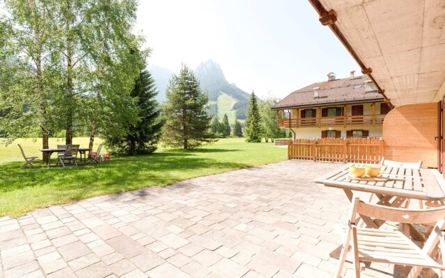 Spacious Chalet with Garden near Ski Area in Tyrol