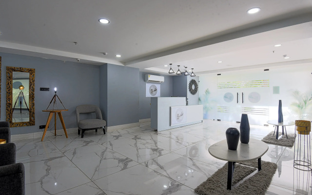 Bedchambers Service Apartment Near Golfcourse Road