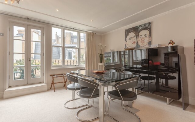 Luxury 2 Bedroom Property in Belgravia