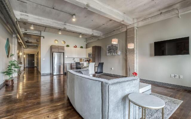 Luxury Downtown Dallas Stay by Amyfinehouse