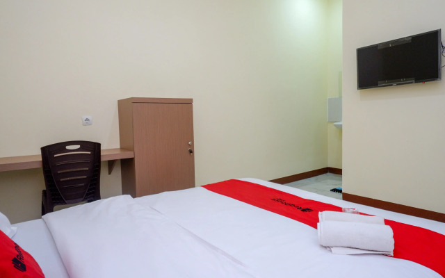 Reddoorz Near Siliwangi Semarang