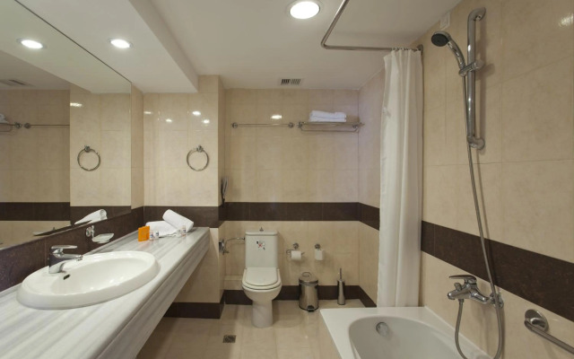 Kipriotis Panorama Hotel & Suites