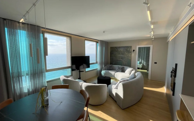 Panoramic Sea View Luxury Suite