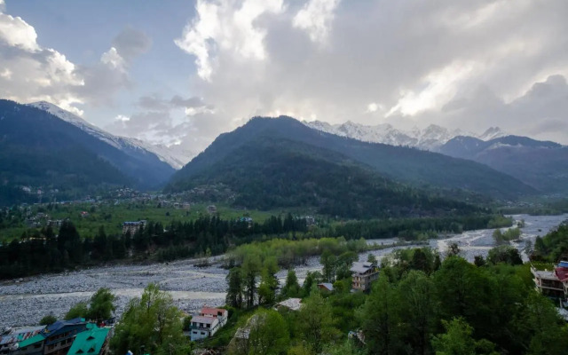 Himalayan Chalet Homestay - A Wandertrails Stay
