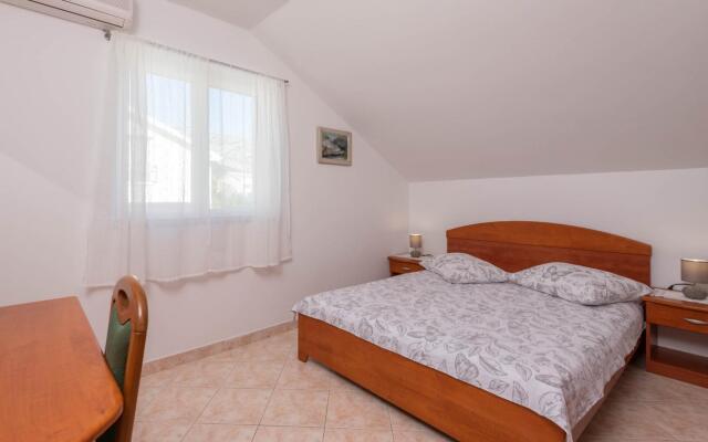 Ora  - Apartments with Pool - A11(4+2)