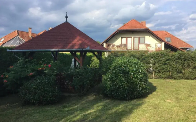 Mária Apartmanház