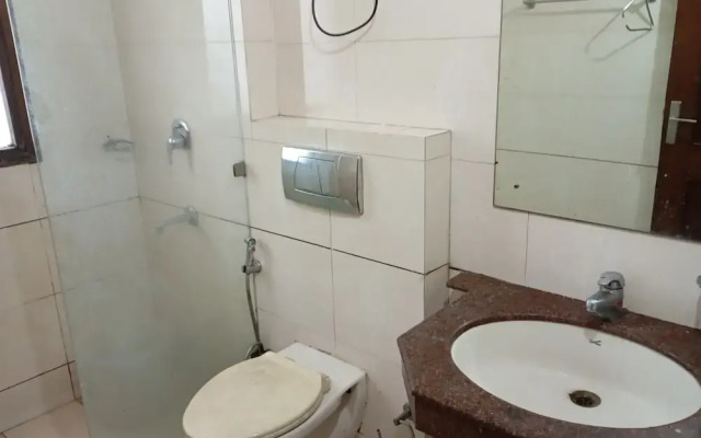 Hotel Royal India - DLF Phase 2