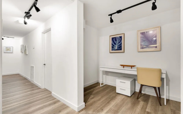 Modern & Fashionable Apartment w/Pool and Garden