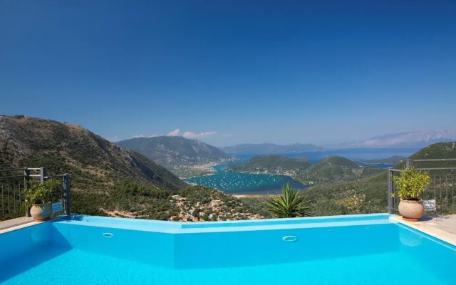 Luxury Villa With Stunning Views in Lefkada
