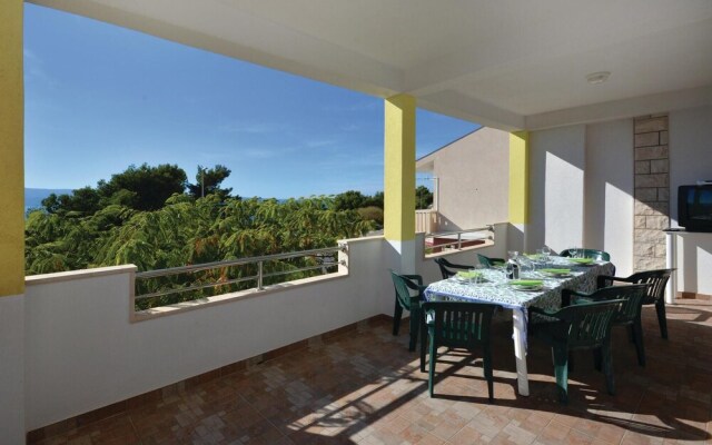 Beautiful Home in Lokva Rogoznica With Wifi and 4 Bedrooms