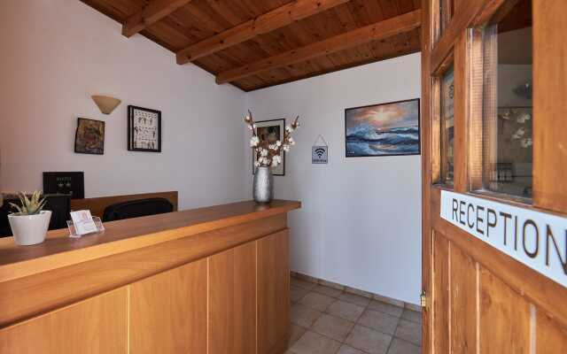Mila Malia Studios Hotel