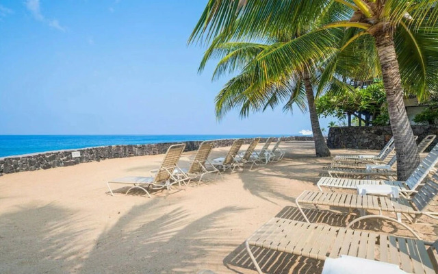 Casa De Emdeko Condo w/ Pool A/C & Ocean Views