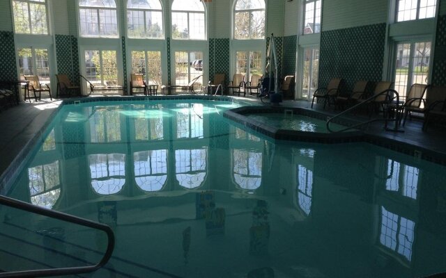 Hamilton Inn Select Beachfront Mackinaw City
