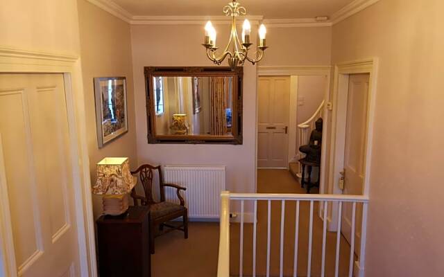 Hay Lodge